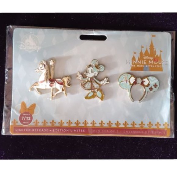Minnie Mouse Main Attraction July Pin Set - Picture 1 of 1